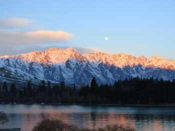 Zoomex Teams Up with Global Ambassador Emiliano Martínez for $150,000 Premier League Prediction Challenge